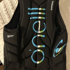 O'neill size 6 women's life jacket